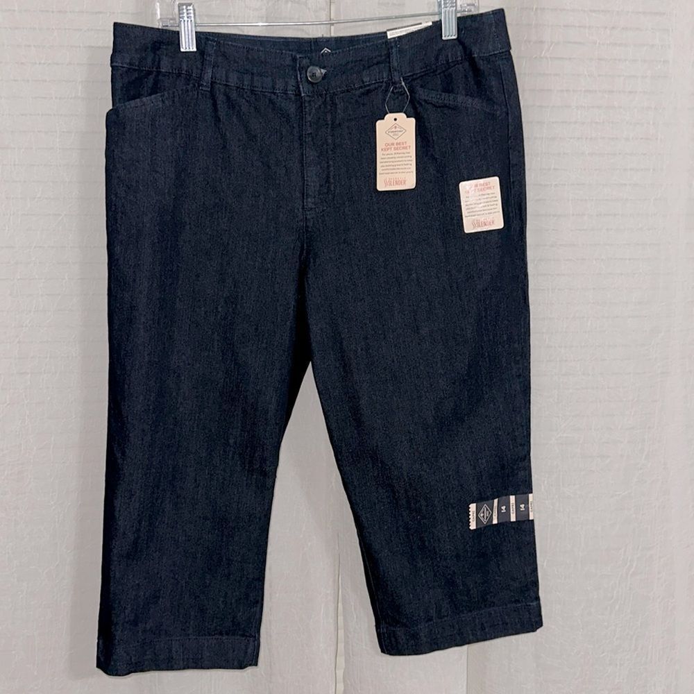 ST JOHN’S BAY 14 Dark Blue Rinse Capri Denim Secretly Slender Mid Rise Jeans